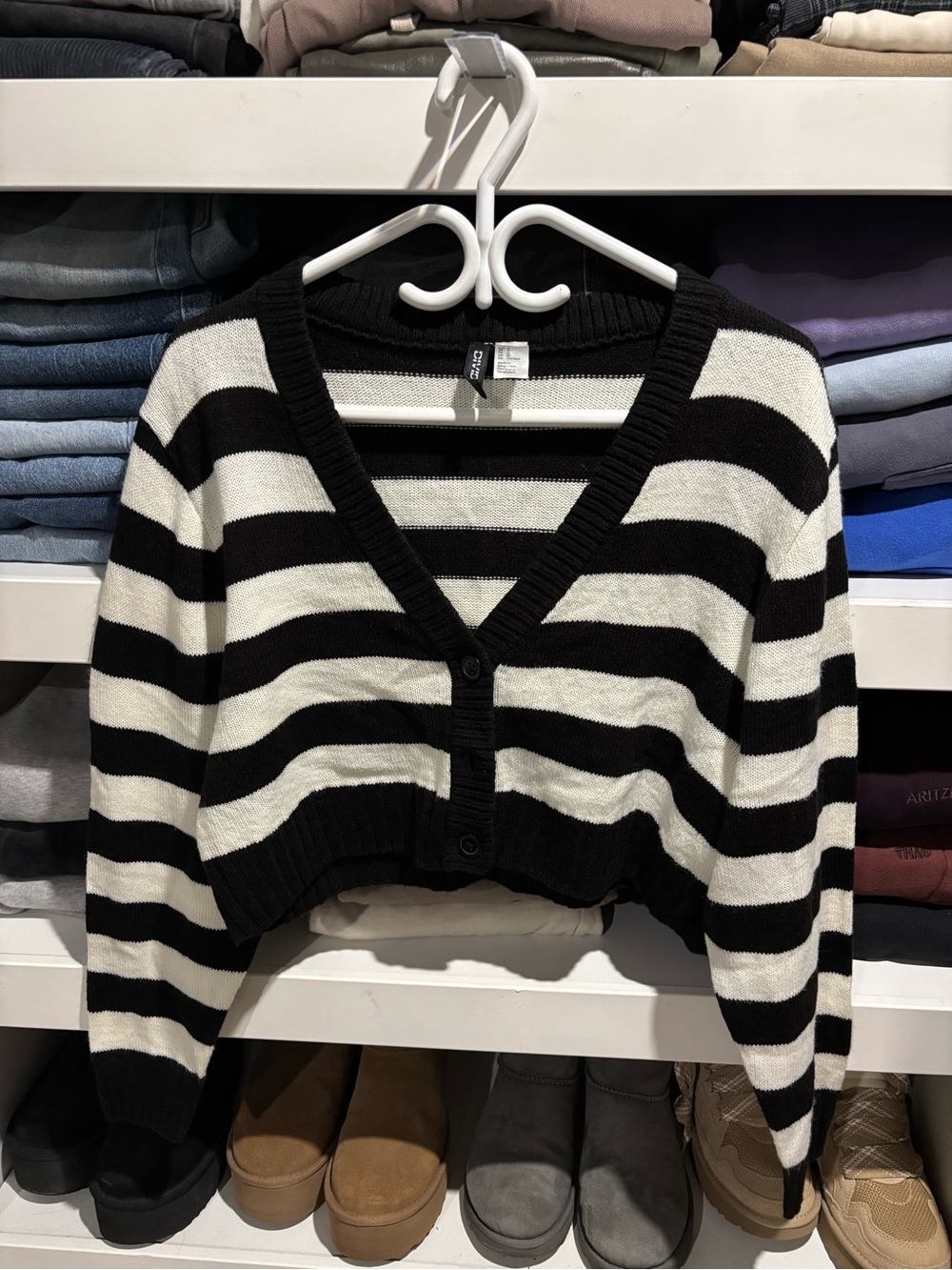 H&M Striped V-Neck Cropped Cardigan